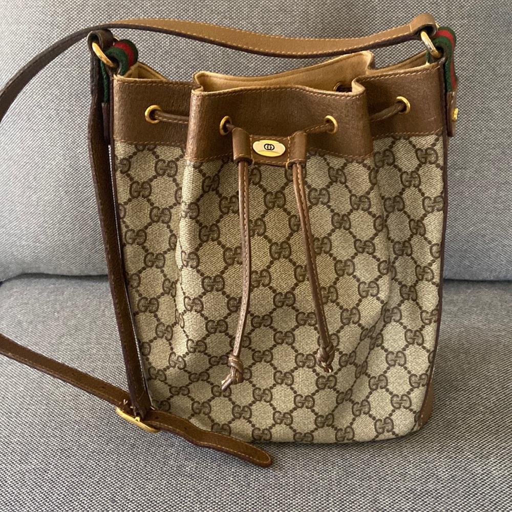 Beautiful Vintage Gucci Bucket Bag
